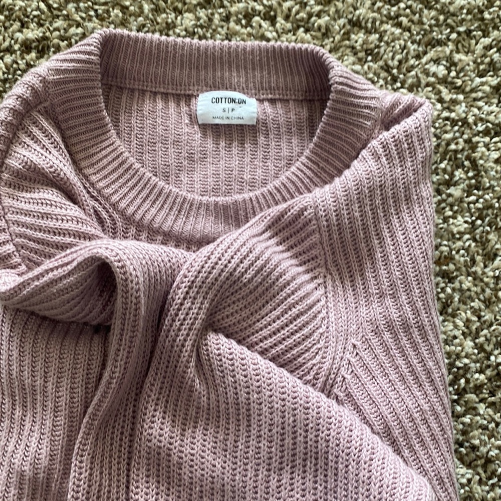 Sweater cropped. Light purple